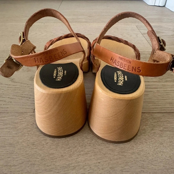 Swedish Hasbeens clogs with leather straps. Brand new Never worn - Picture 5 of 7